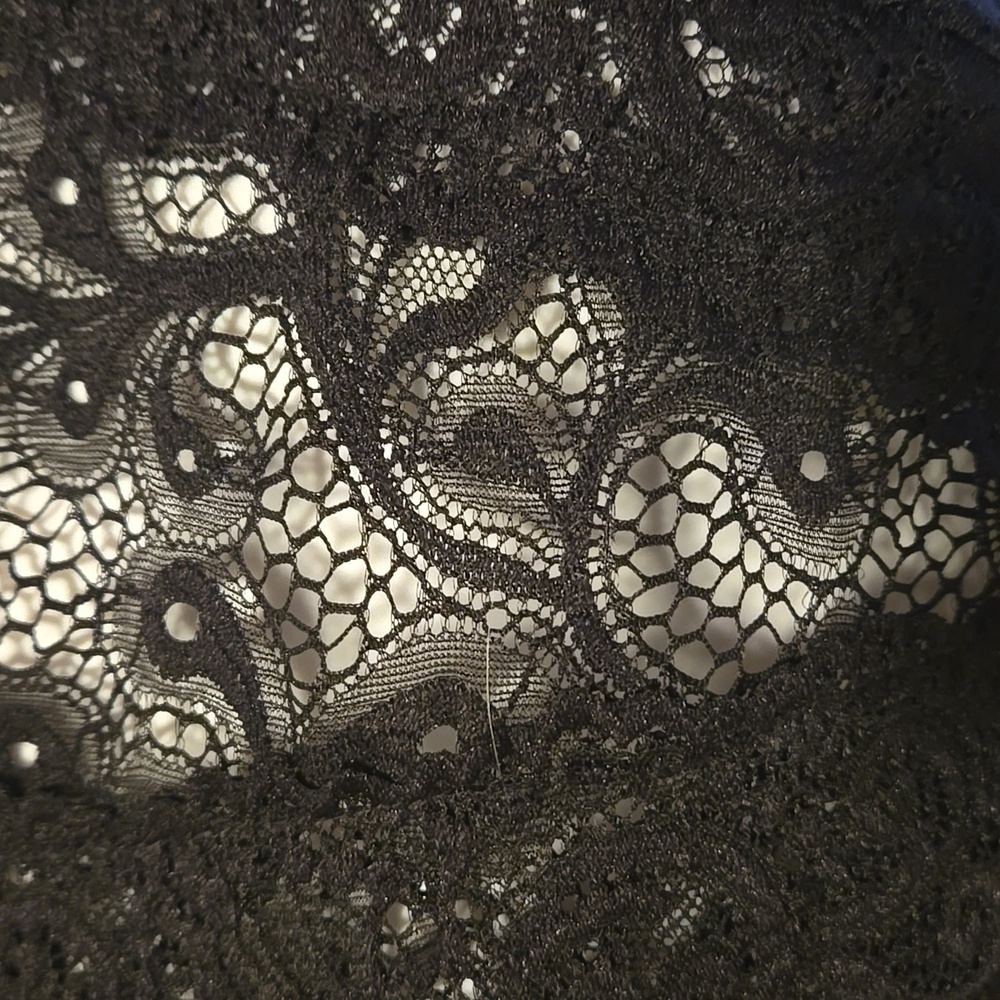 Bebe Elegant Black Lace Open Back Size 2 NWT - Picture 3 of 12